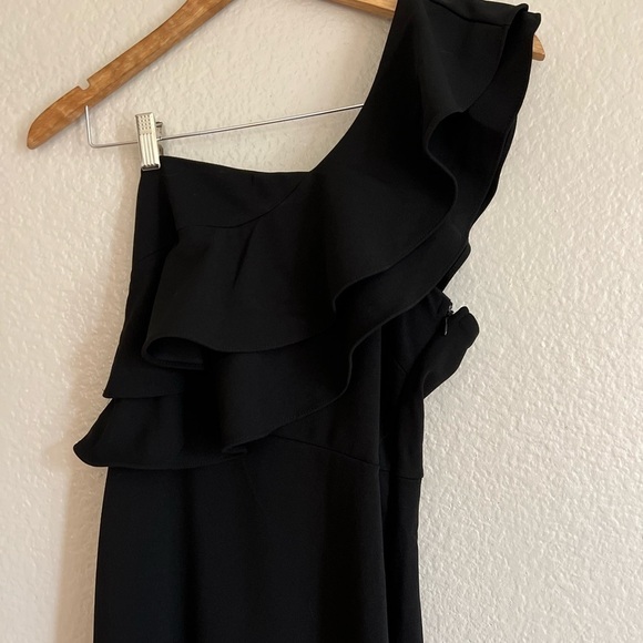 Grand Beauty Black Ruffled One-Shoulder Mermaid Maxi Dress - Picture 4 of 8